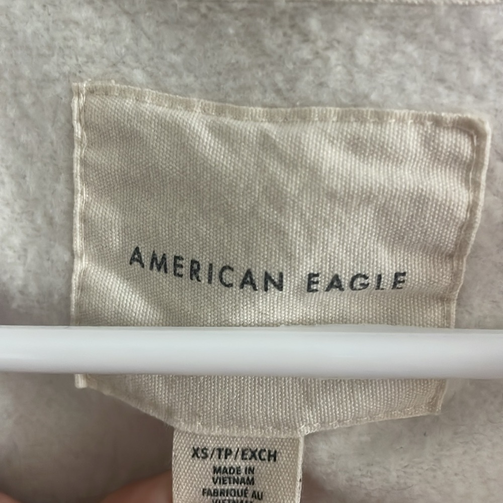AE cropped hoodie - Picture 3 of 4